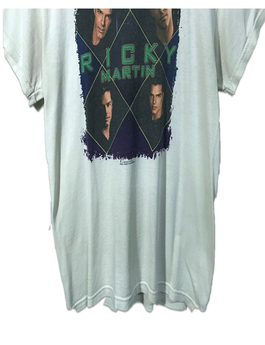 Band Tees Vintage 90’s Ricky Martin Tshirt Armpit 19''x23.5'' Size US L / EU 52-54 / 3 - 4 Thumbnail