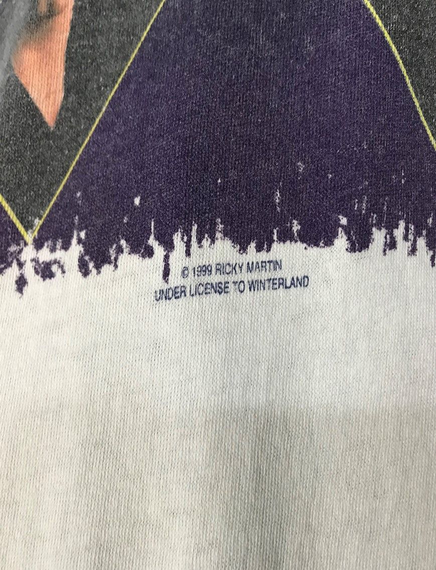 Band Tees Vintage 90’s Ricky Martin Tshirt Armpit 19''x23.5'' Size US L / EU 52-54 / 3 - 6 Thumbnail