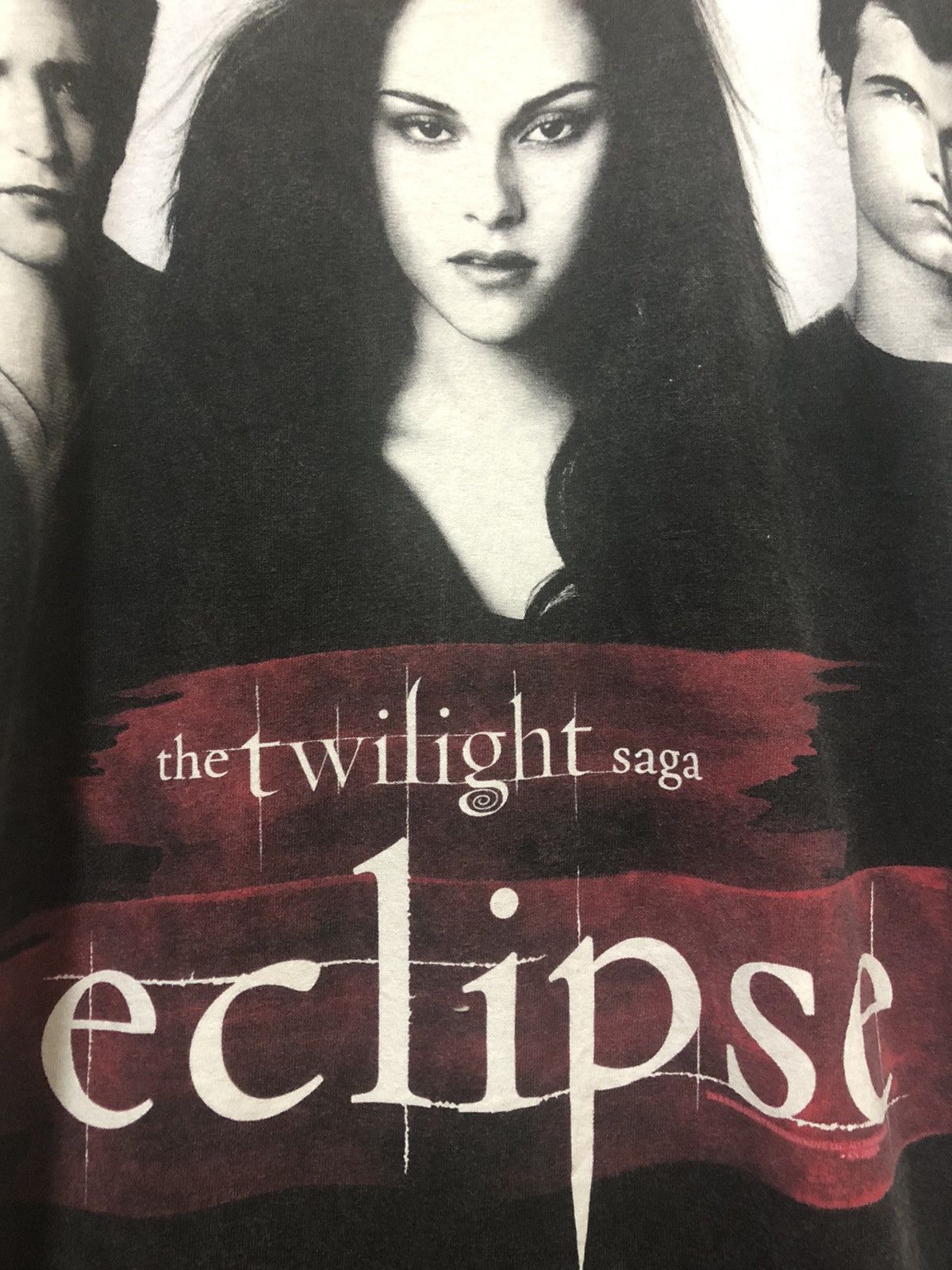 Vintage The Twilight Saga Eclipse Fantasy Film Overprint T Shirt Size US L / EU 52-54 / 3 - 3 Thumbnail