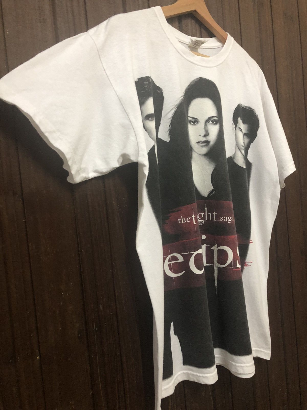 Vintage The Twilight Saga Eclipse Fantasy Film Overprint T Shirt Size US L / EU 52-54 / 3 - 6 Thumbnail