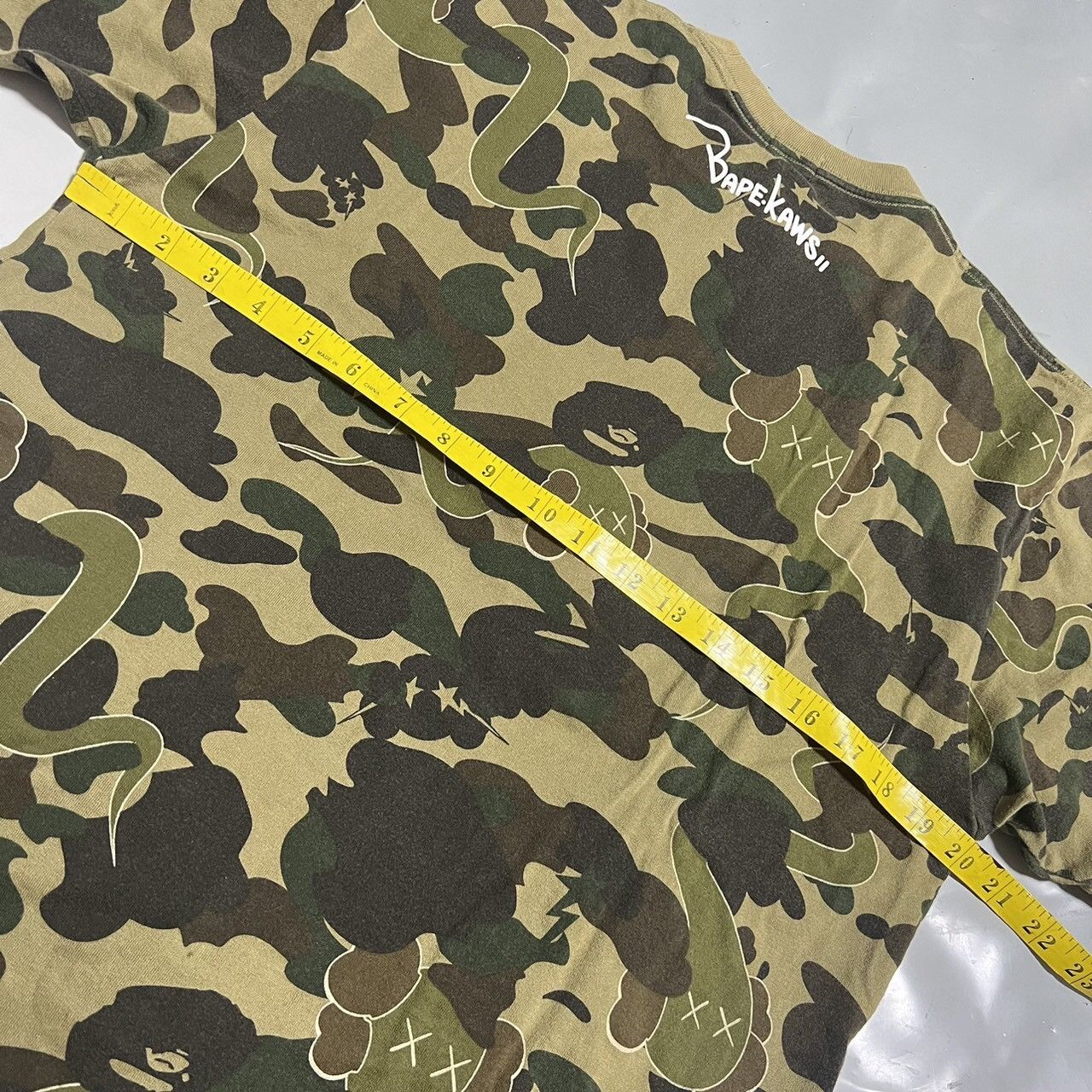 Bape BAPE KAWS T-shirt green camo Size US M / EU 48-50 / 2 - 7 Thumbnail
