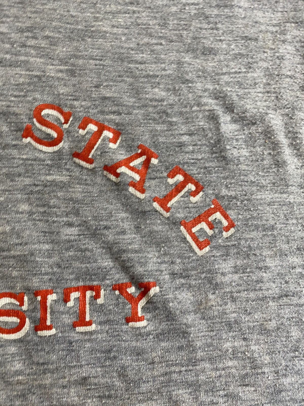 Vintage Vintage 80s VSU Virginia Distressed Single Stitch Ringer Tee Size US S / EU 44-46 / 1 - 5 Thumbnail