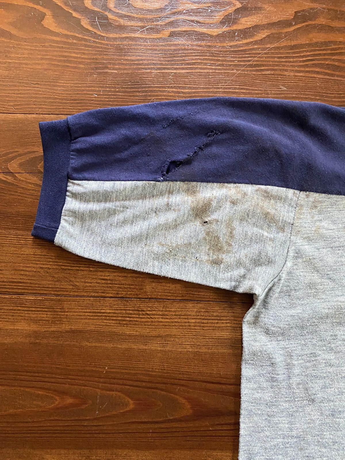 Vintage Vintage 80s VSU Virginia Distressed Single Stitch Ringer Tee Size US S / EU 44-46 / 1 - 21 Thumbnail