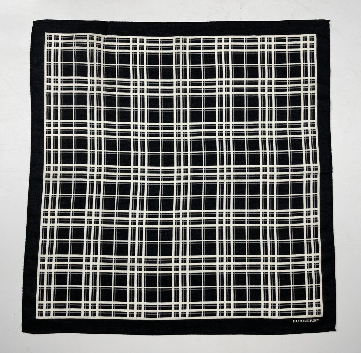 Burberry × Other burberry bandana handkerchief neckerchief scarf HC0410 Size ONE SIZE - 2 Thumbnail