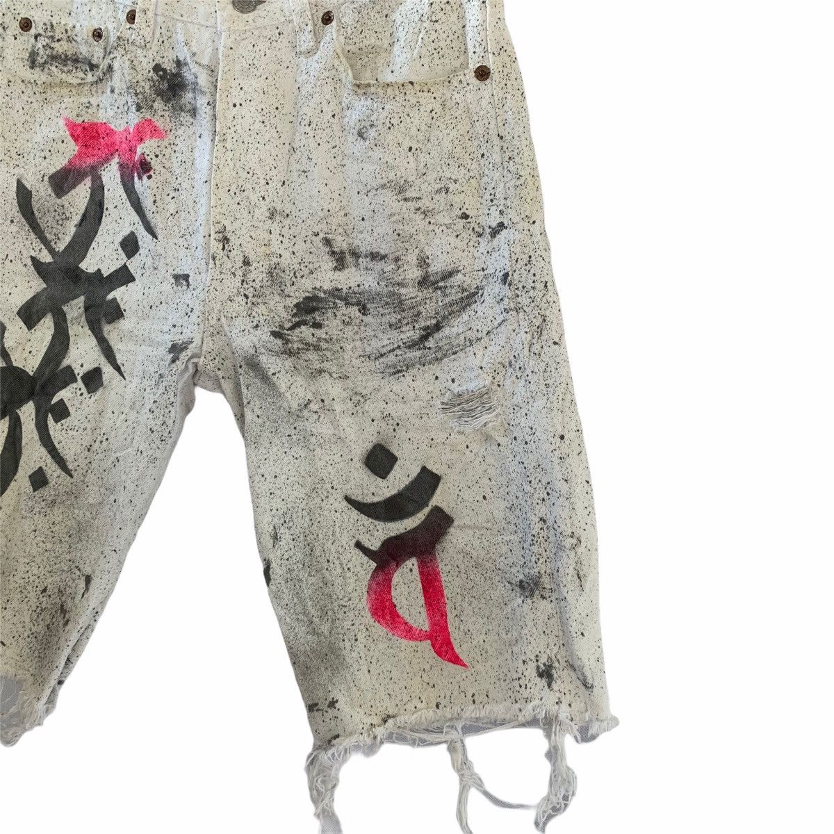 Levi's Levi’s 501 Button 552 Distressed Short Pant Thrashed Size US 29 - 4 Thumbnail
