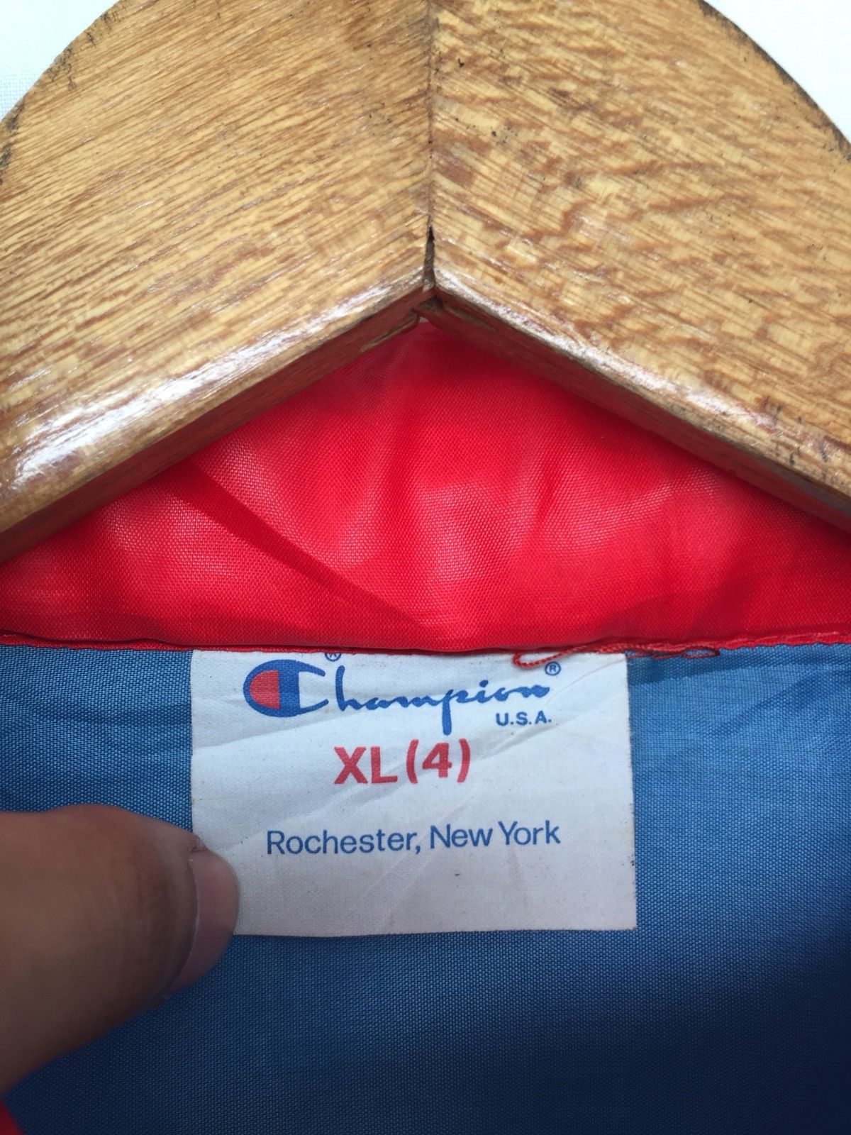 Champion HEAT🔥Champion 90s Abstract Color Zip Nylon Jacket Size US L / EU 52-54 / 3 - 9 Thumbnail