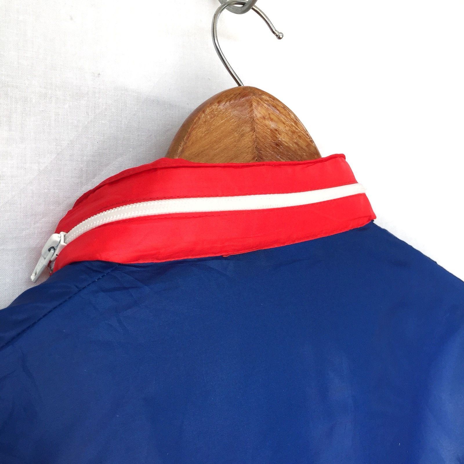 Champion HEAT🔥Champion 90s Abstract Color Zip Nylon Jacket Size US L / EU 52-54 / 3 - 8 Thumbnail