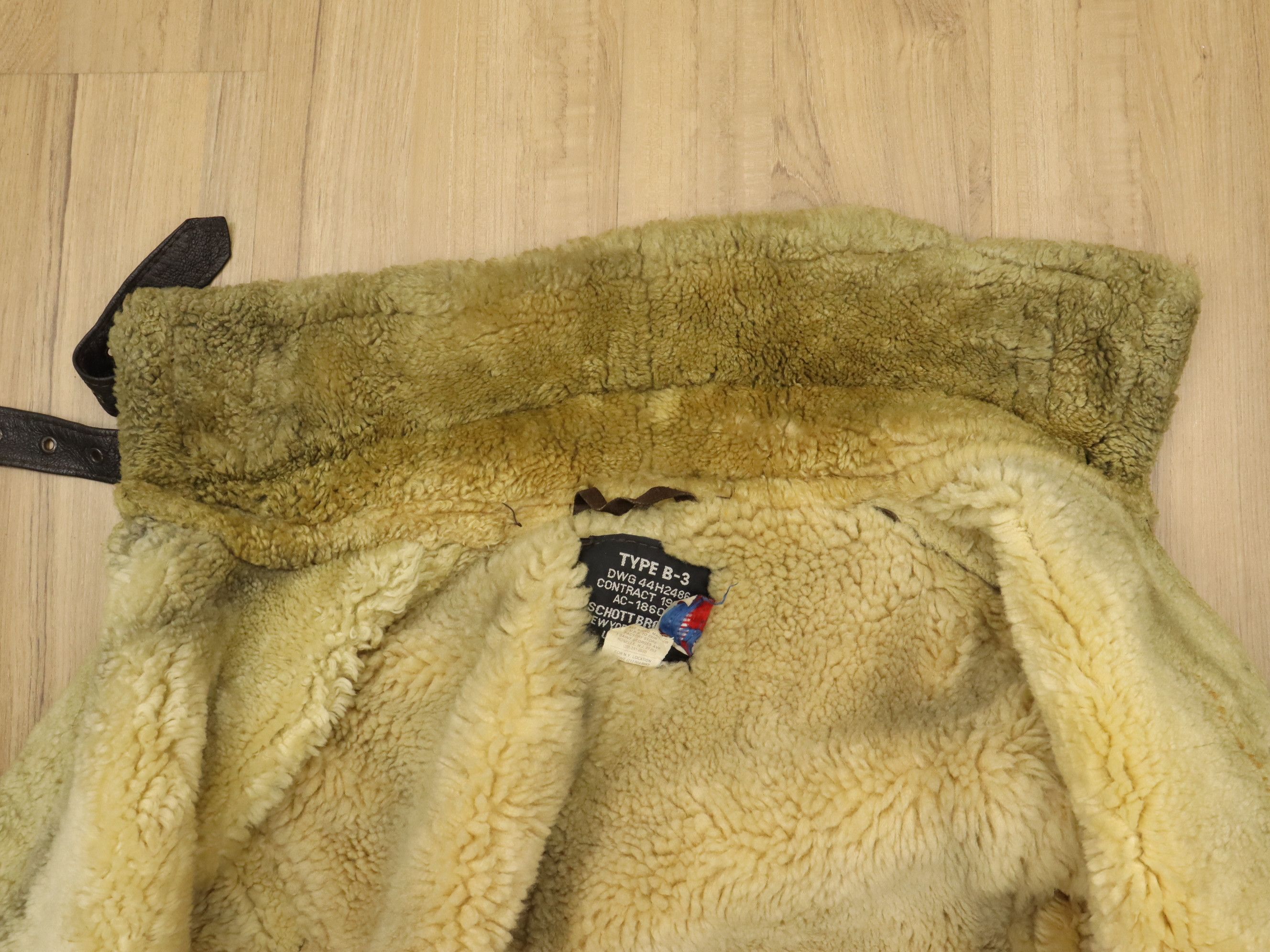 Schott Schott Type B-3 Bomber Flight Shearling Leather USAAF Jkt Size US M / EU 48-50 / 2 - 18 Thumbnail