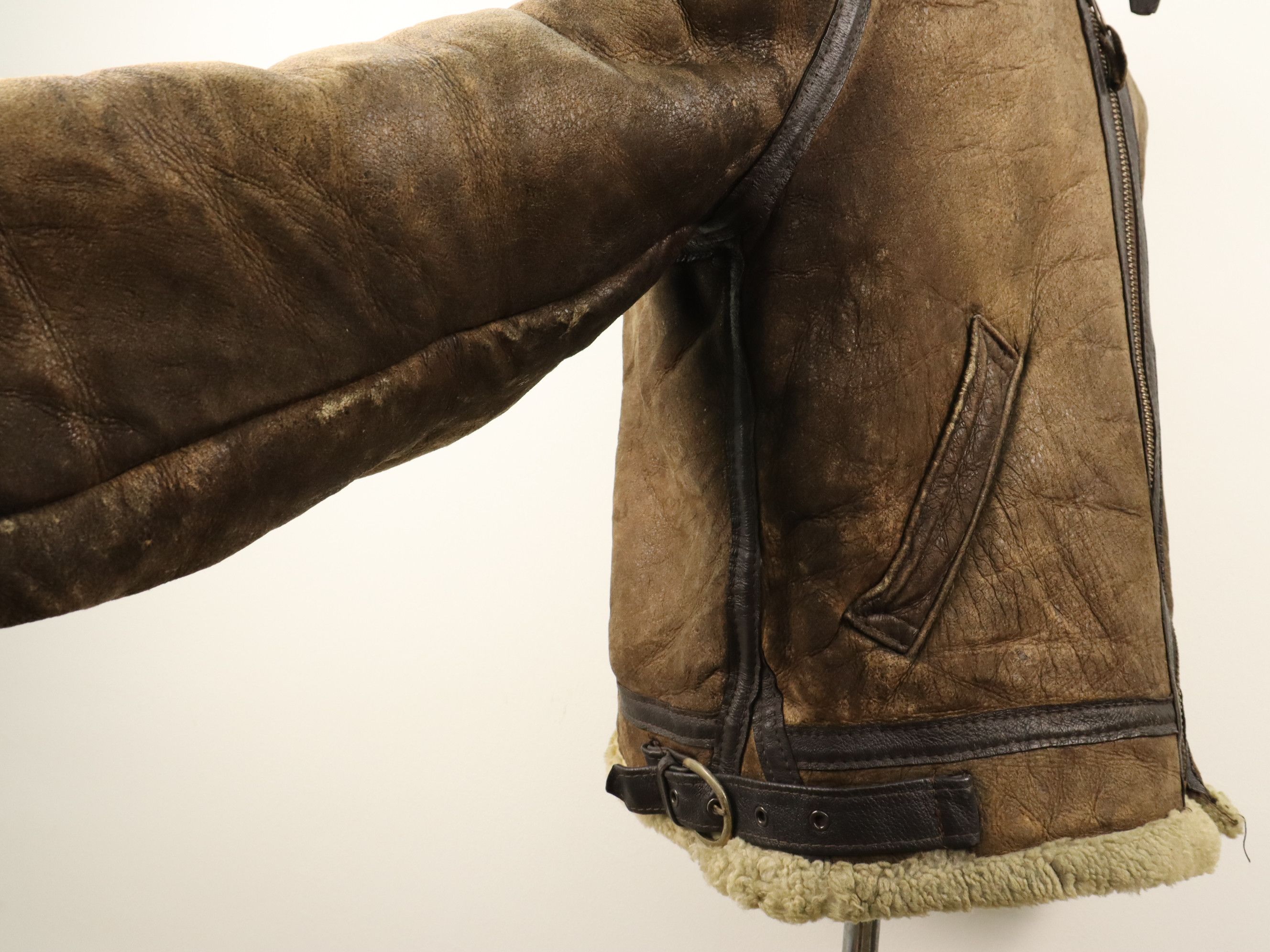 Schott Schott Type B-3 Bomber Flight Shearling Leather USAAF Jkt Size US M / EU 48-50 / 2 - 16 Thumbnail
