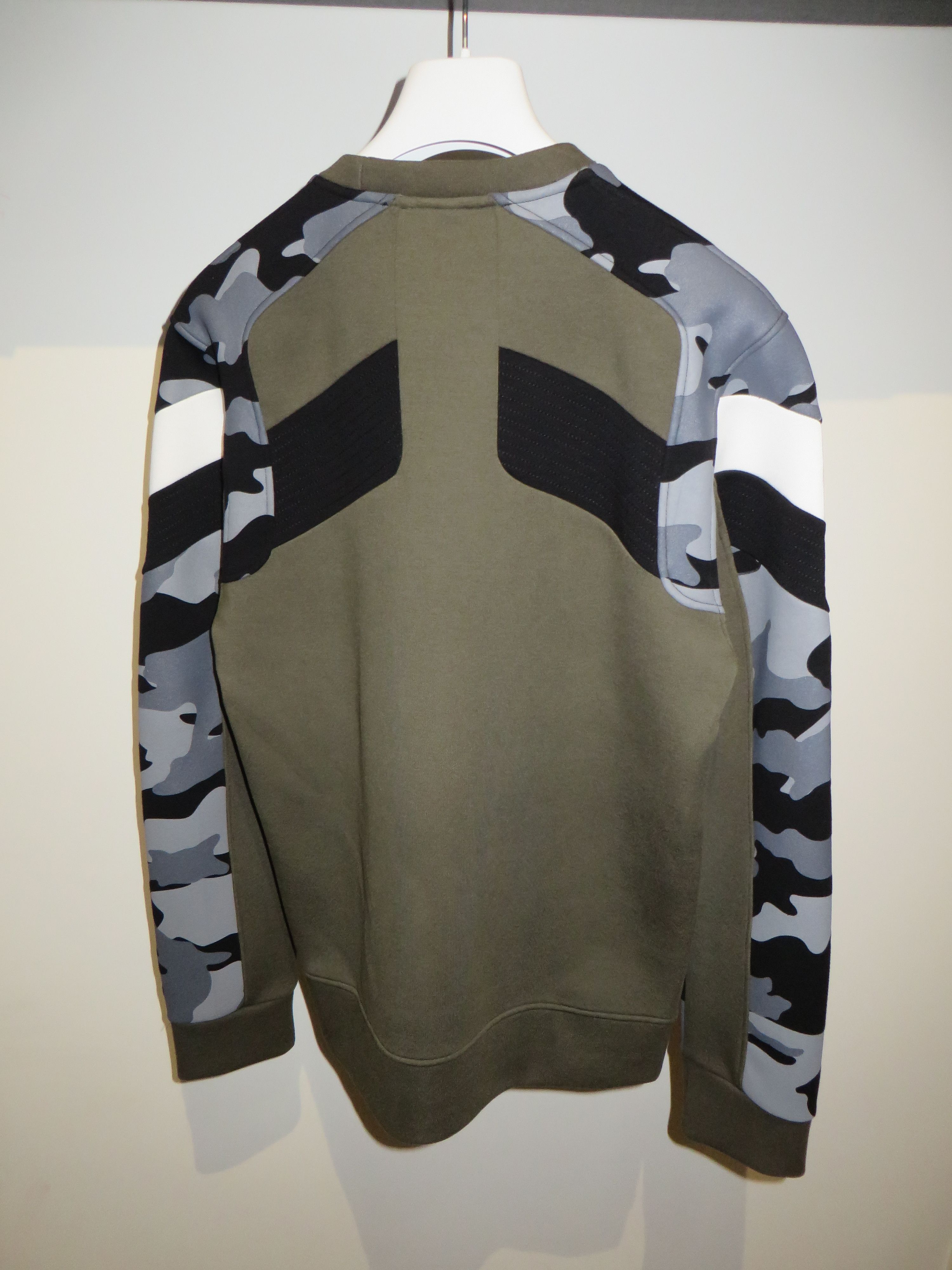 Neil Barrett Camo print inserts sweatshirt Size US S / EU 44-46 / 1 - 8 Thumbnail