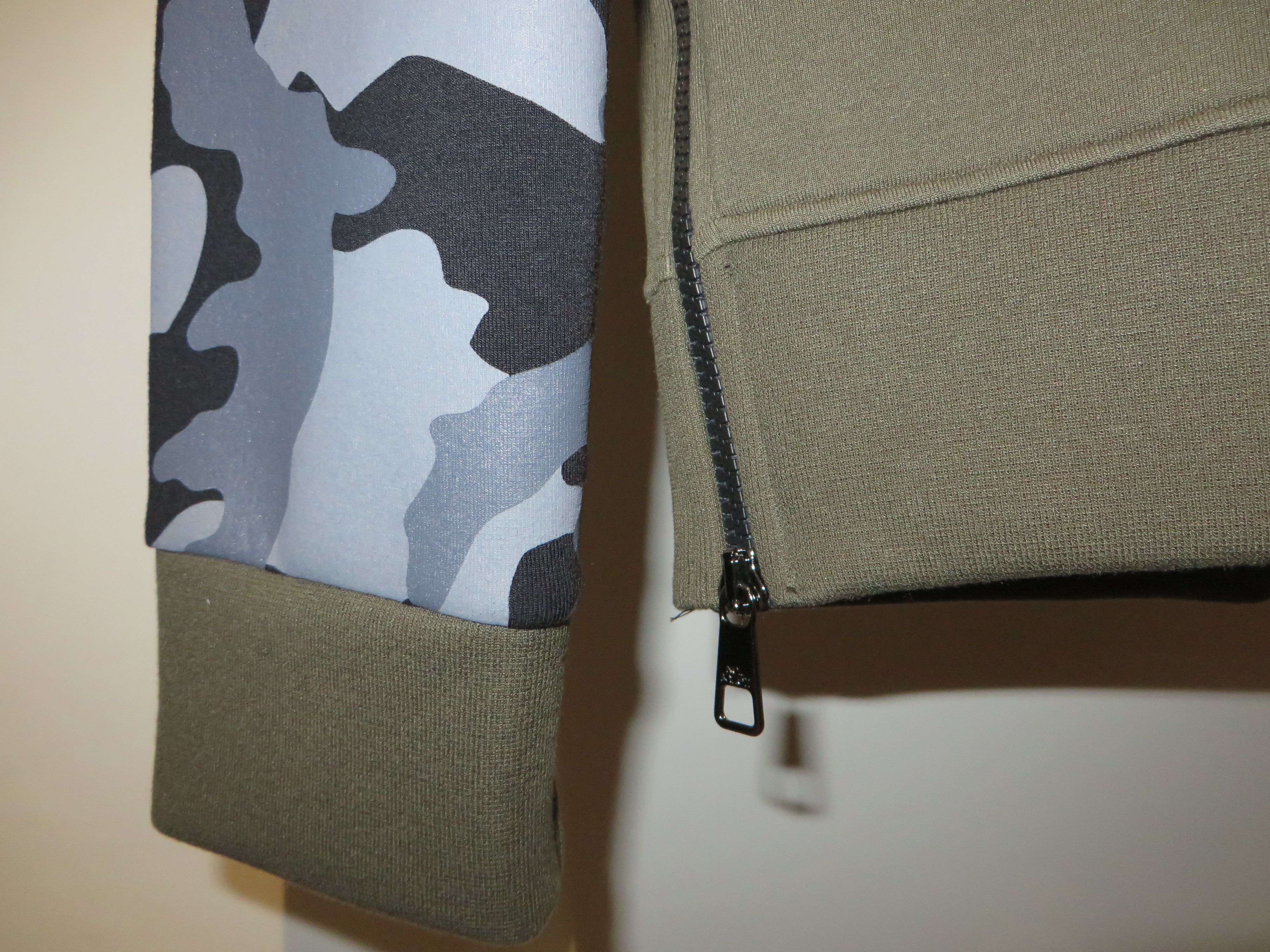 Neil Barrett Camo print inserts sweatshirt Size US S / EU 44-46 / 1 - 6 Thumbnail