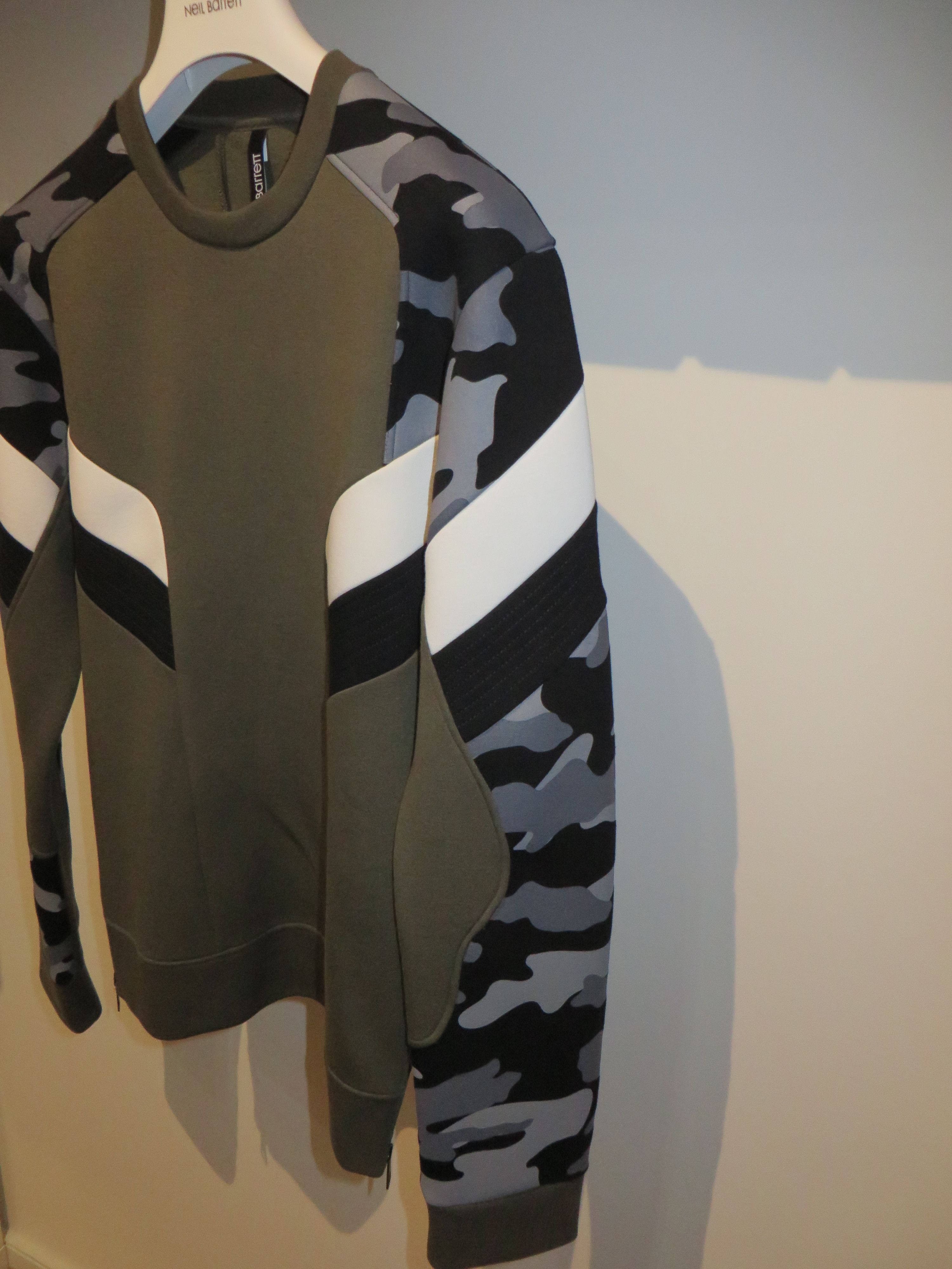 Neil Barrett Camo print inserts sweatshirt Size US S / EU 44-46 / 1 - 4 Thumbnail