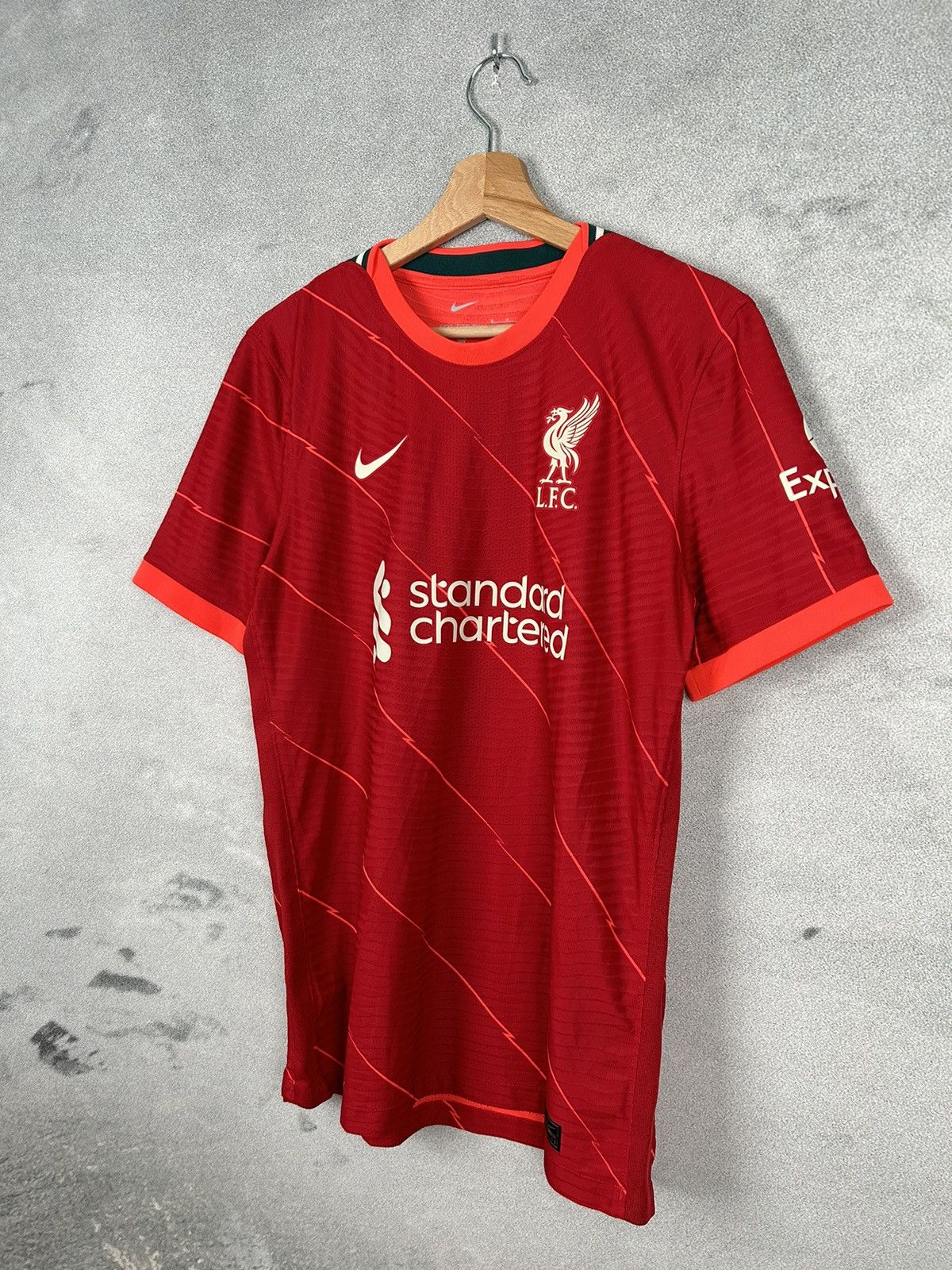 Nike Liverpool FC 2020/2021 Soccer Jersey Football Size US M / EU 48-50 / 2 - 2 Thumbnail