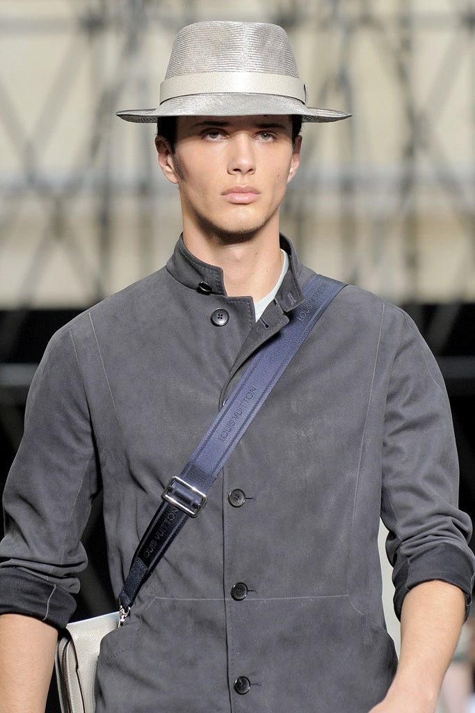 Louis Vuitton Louis Vuitton - Paul Helbers - S/S 10 - Taiga Vassili PM Size ONE SIZE - 4 Thumbnail