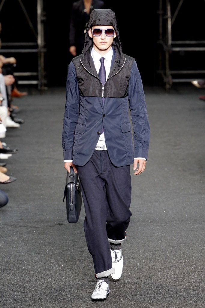 Louis Vuitton Louis Vuitton - Paul Helbers - S/S 10 - Taiga Vassili PM Size ONE SIZE - 1 Thumbnail