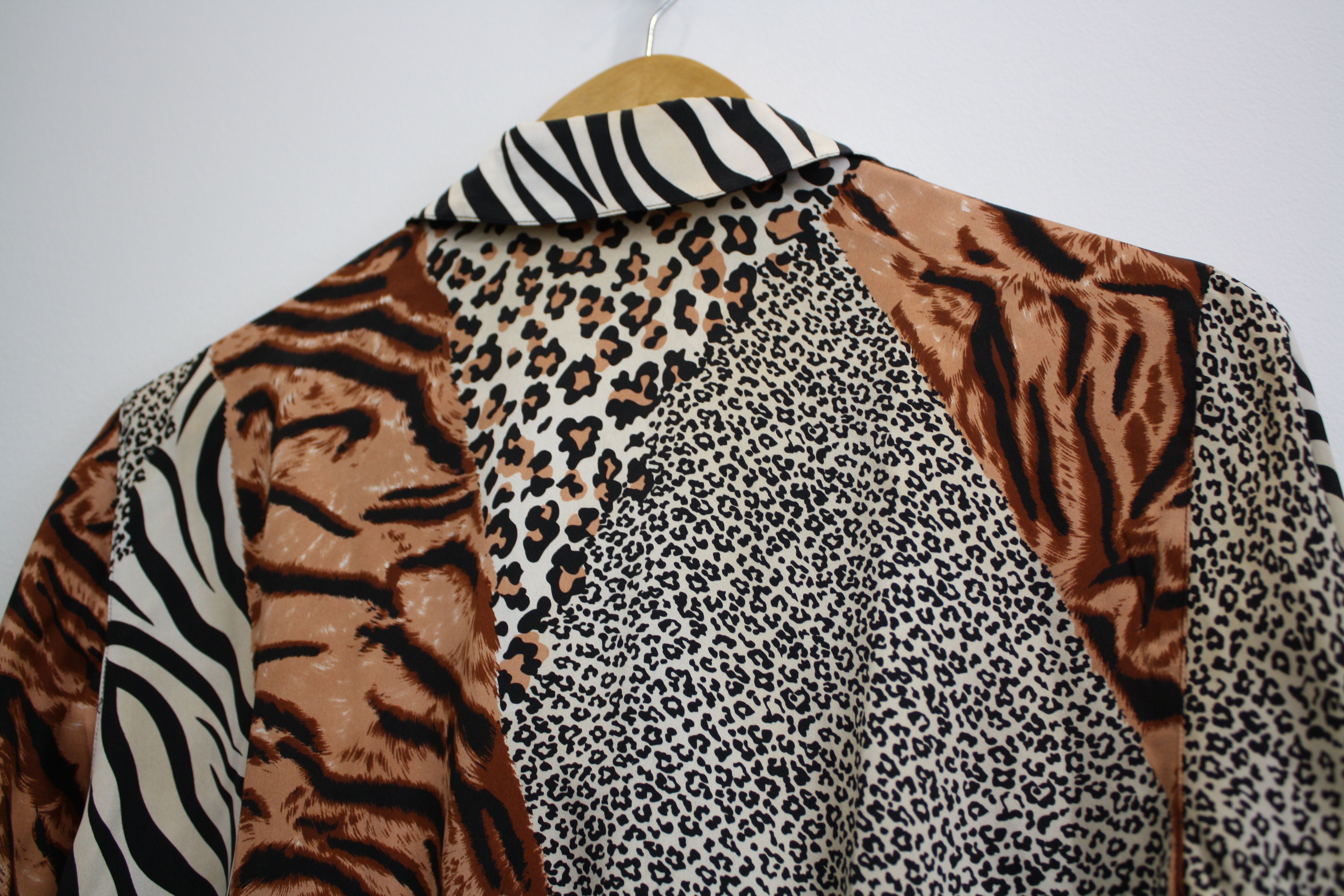 Escada Vintage Escada Silk Blazer Shirt Leopard Size XS / US 0-2 / IT 36-38 - 10 Thumbnail