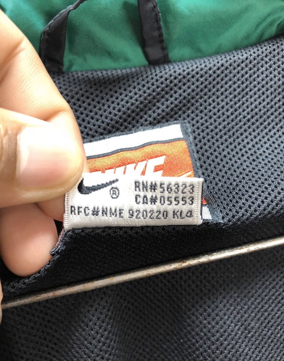 Nike × Vintage 90s Nike windbreaker Jacket yomiuri nippon FC Size US M / EU 48-50 / 2 - 13 Thumbnail