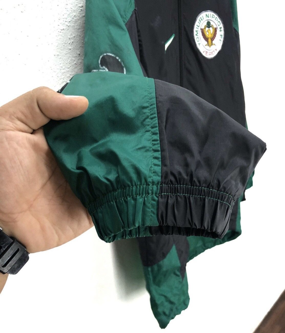 Nike × Vintage 90s Nike windbreaker Jacket yomiuri nippon FC Size US M / EU 48-50 / 2 - 9 Thumbnail