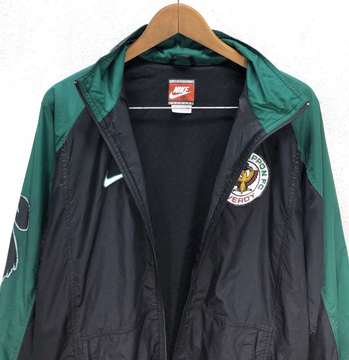 Nike × Vintage 90s Nike windbreaker Jacket yomiuri nippon FC Size US M / EU 48-50 / 2 - 6 Thumbnail