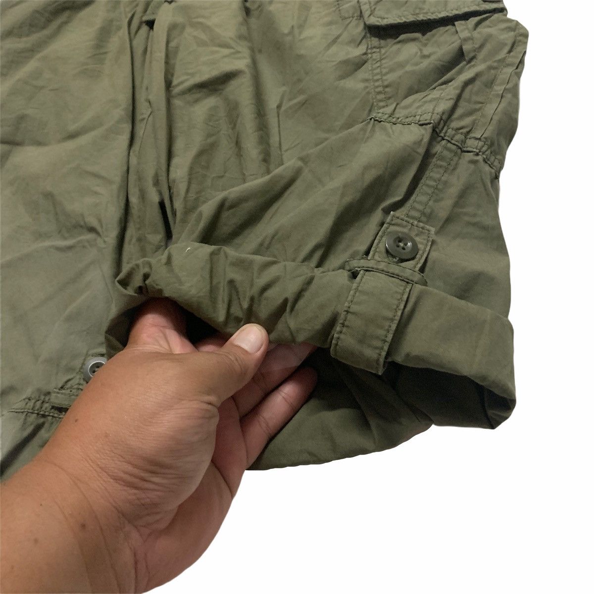 Japanese Brand × Uniqlo Uniqlo Foldable Leg Cropped Cargo Pant Size US 36 / EU 52 - 8 Thumbnail