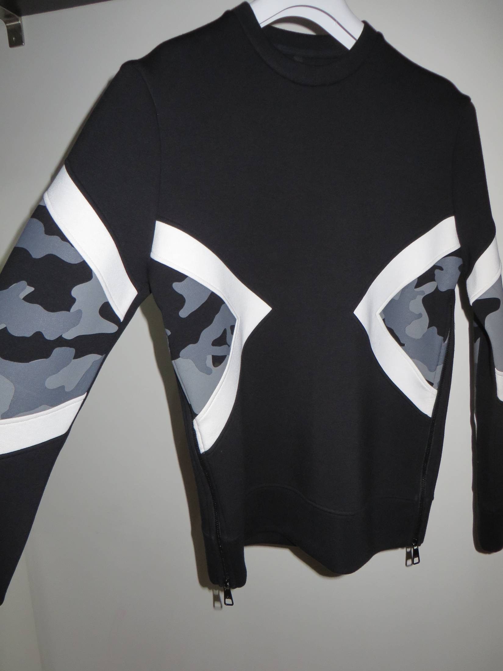 Neil Barrett Modernist camo print sweatshirt Size US XS / EU 42 / 0 - 8 Thumbnail