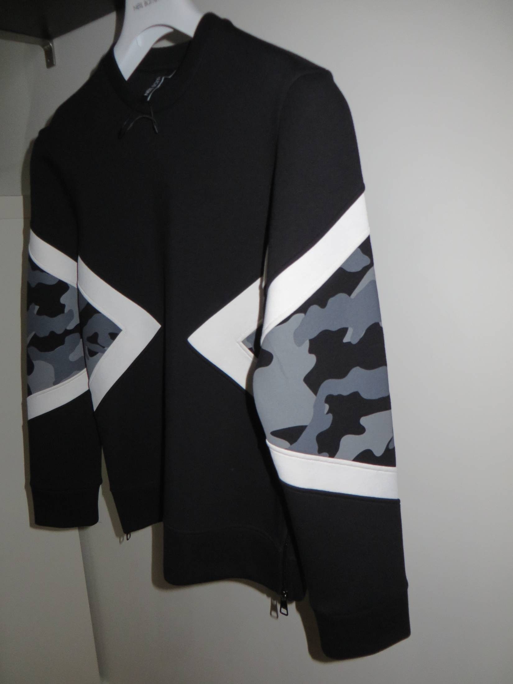 Neil Barrett Modernist camo print sweatshirt Size US XS / EU 42 / 0 - 4 Thumbnail
