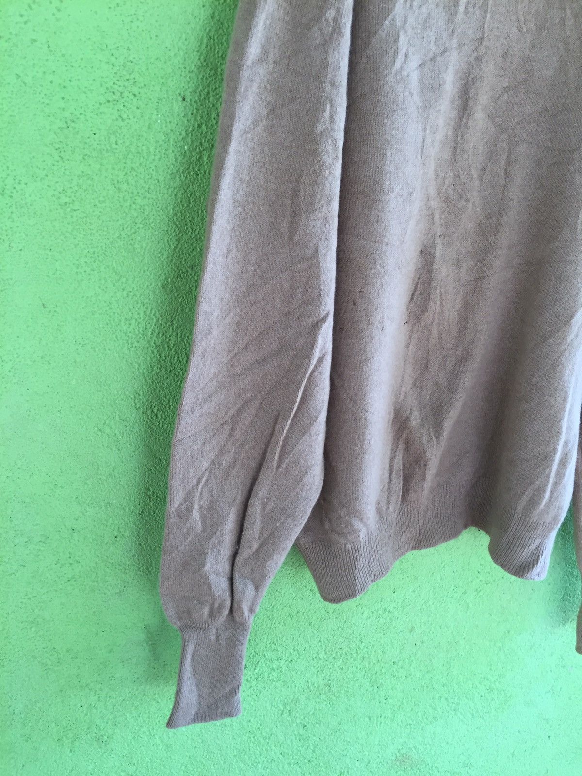Burberry × Vintage Vintage Distressed Burberrys V-Neck Sweater Pure Lambswool Size US L / EU 52-54 / 3 - 12 Thumbnail