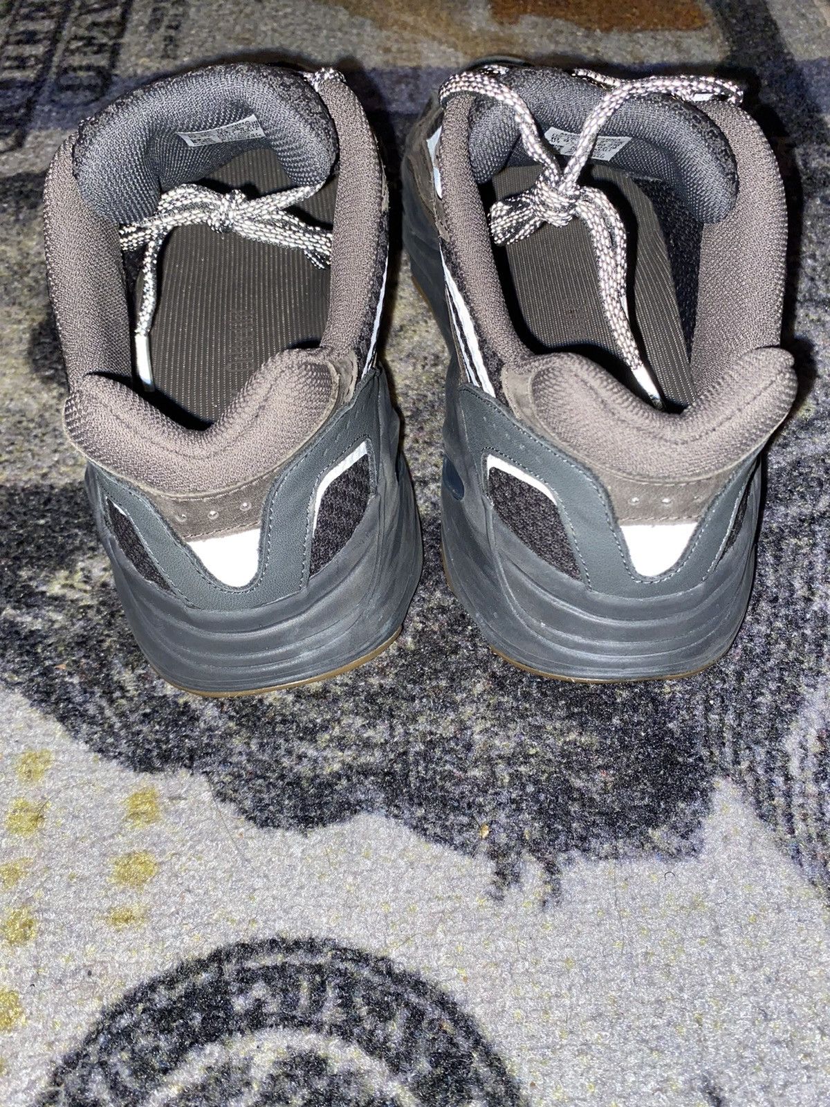 Adidas × Kanye West Adidas Yeezy Boost 700 V2 Geode Size US 10 / EU 43 - 7 Thumbnail