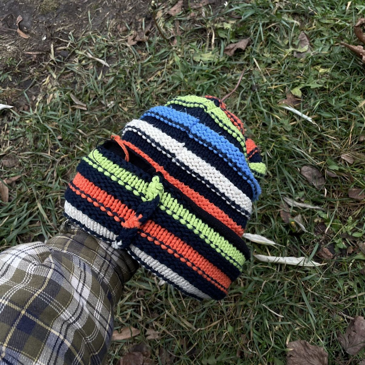Vintage Vintage Y2K Stripes Knitted Emo Alt Beanie Streetwear VTG Size ONE SIZE - 2 Thumbnail