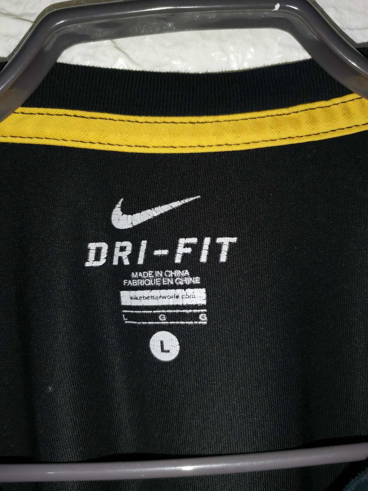 Nike Very Rare Nike Kobe Bryant X-Ray Broken Not Beaten T-Shirt Size US L / EU 52-54 / 3 - 10 Thumbnail