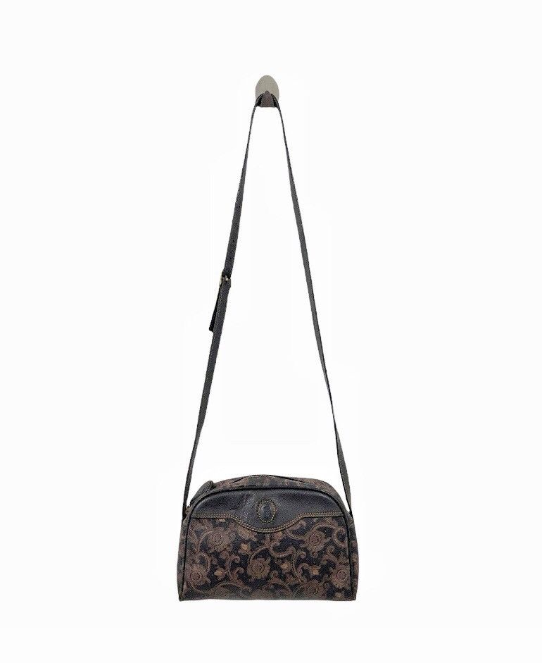 Trussardi 🔥Grail🔥 Vintage 90's Trussardi paisley slim leather bag Size ONE SIZE - 7 Thumbnail