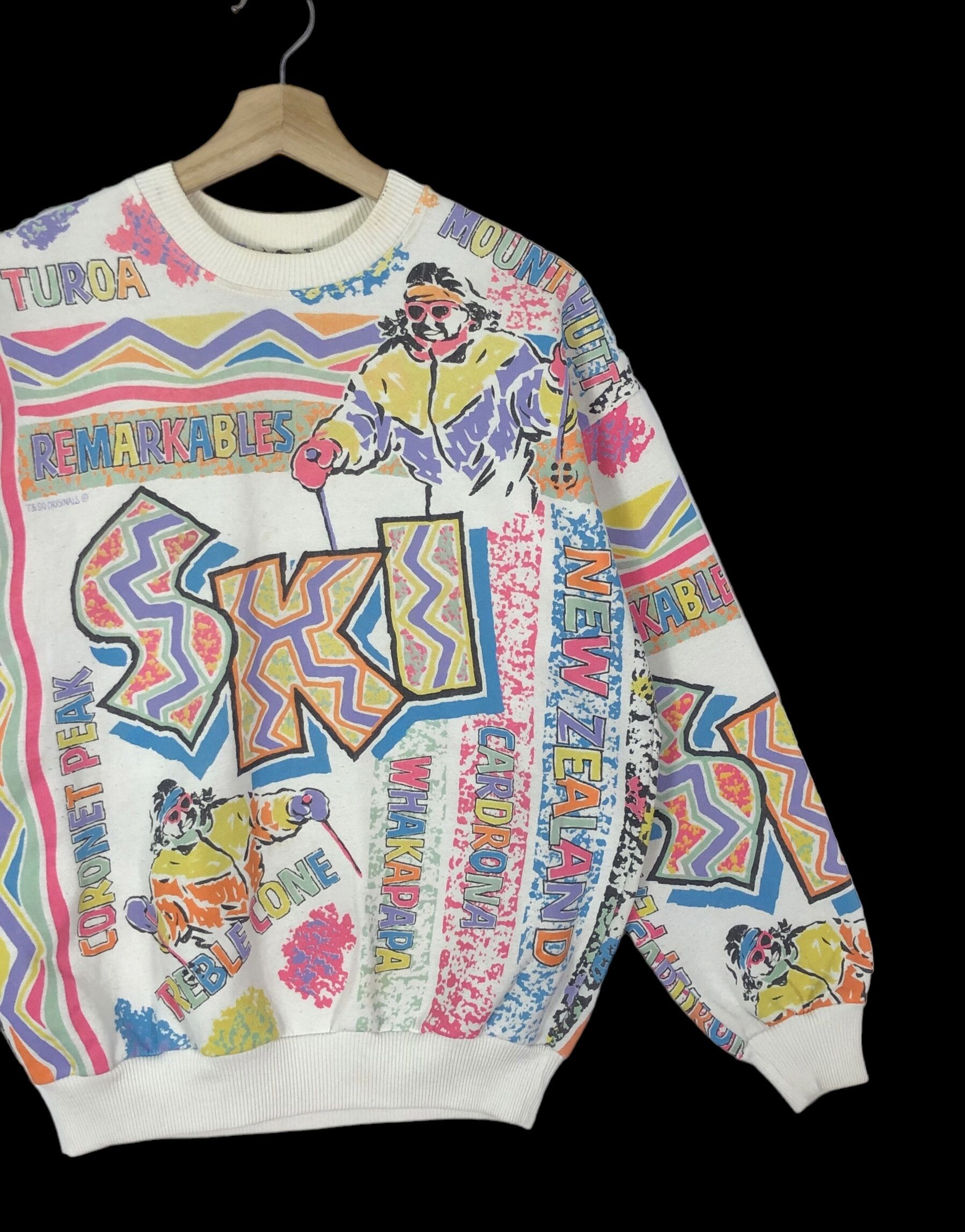 Vintage RARE🔥VTG 90’S T & SKI NEW ZEALAND ALL OVER PRINT SWEATSHIRT Size US M / EU 48-50 / 2 - 3 Thumbnail