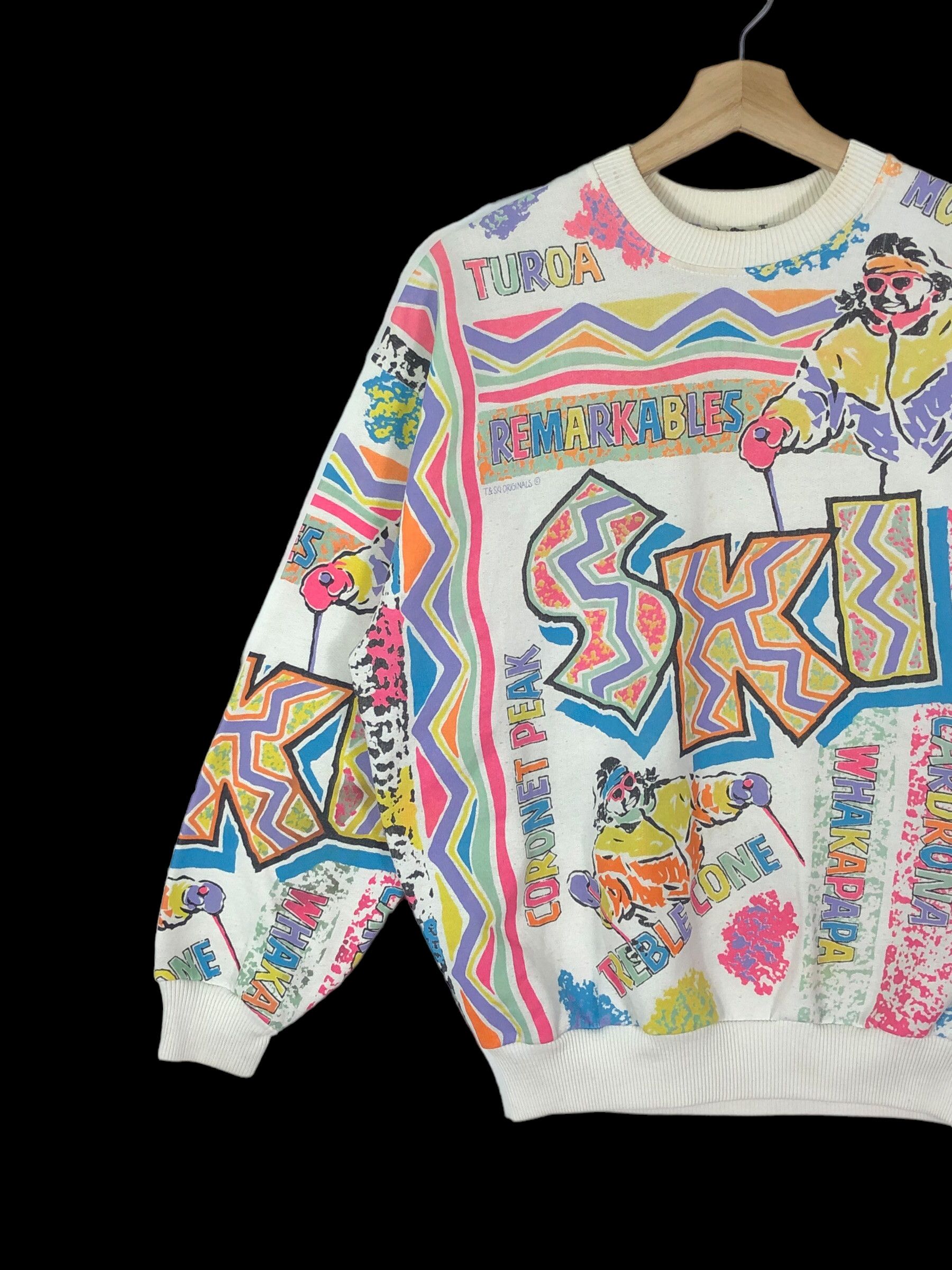 Vintage RARE🔥VTG 90’S T & SKI NEW ZEALAND ALL OVER PRINT SWEATSHIRT Size US M / EU 48-50 / 2 - 4 Thumbnail