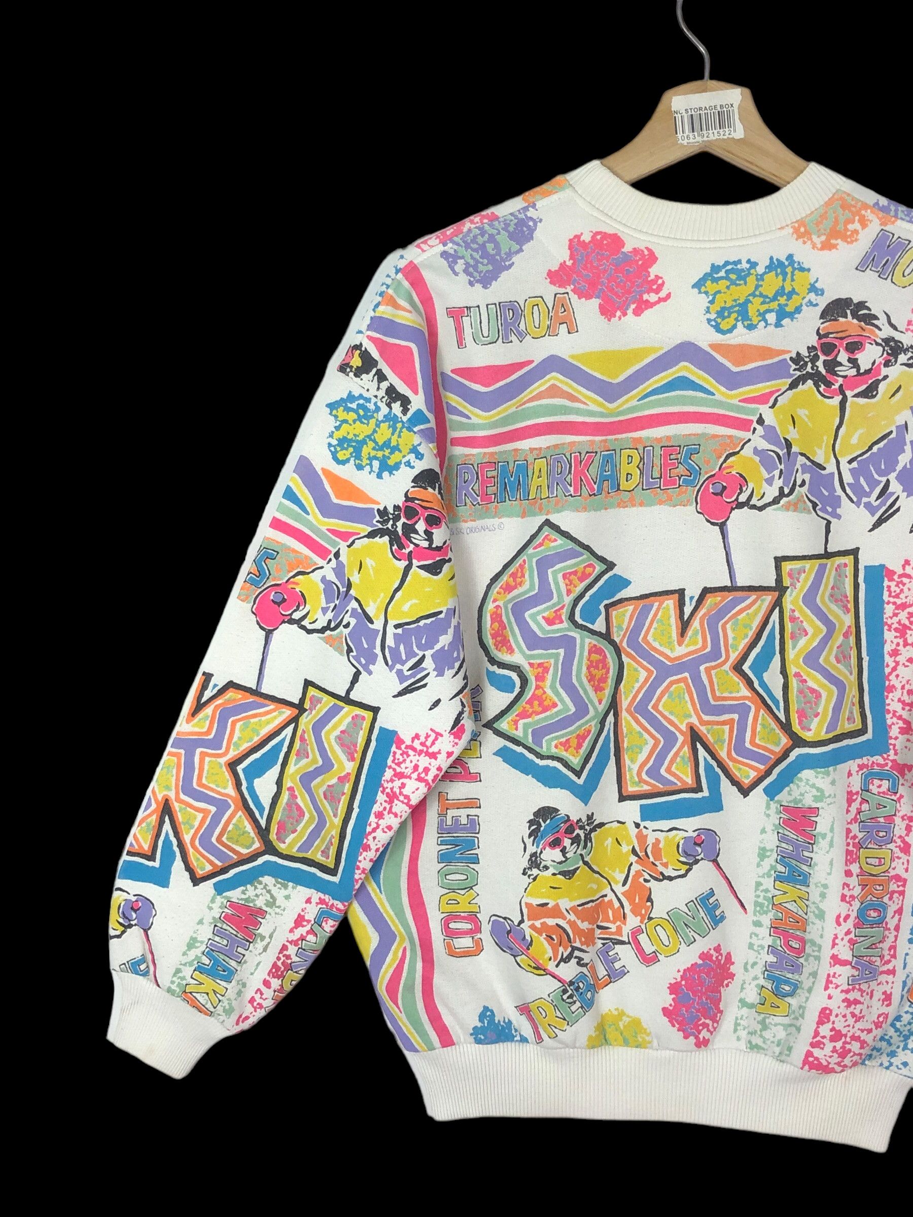 Vintage RARE🔥VTG 90’S T & SKI NEW ZEALAND ALL OVER PRINT SWEATSHIRT Size US M / EU 48-50 / 2 - 6 Thumbnail