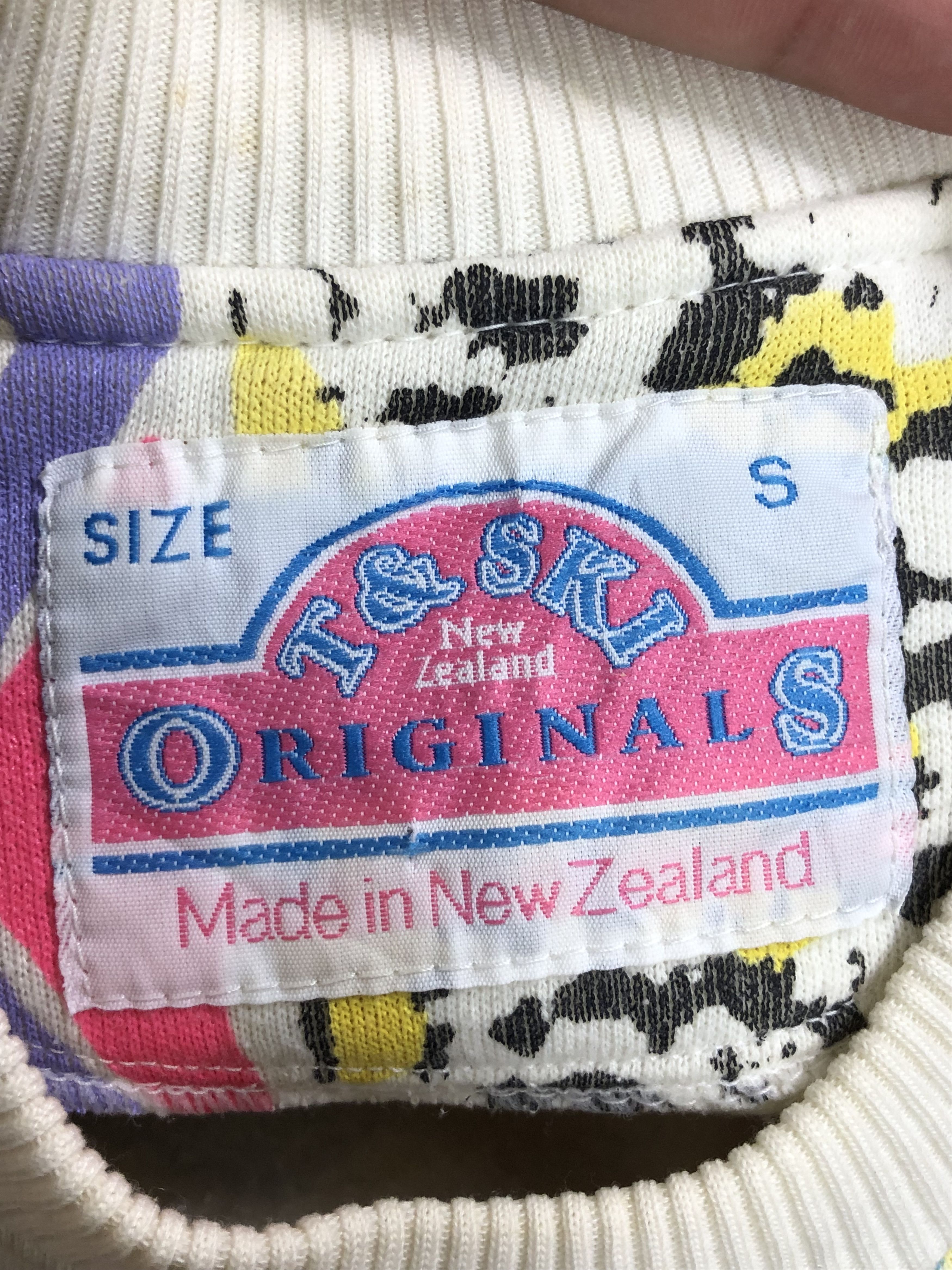 Vintage RARE🔥VTG 90’S T & SKI NEW ZEALAND ALL OVER PRINT SWEATSHIRT Size US M / EU 48-50 / 2 - 8 Thumbnail