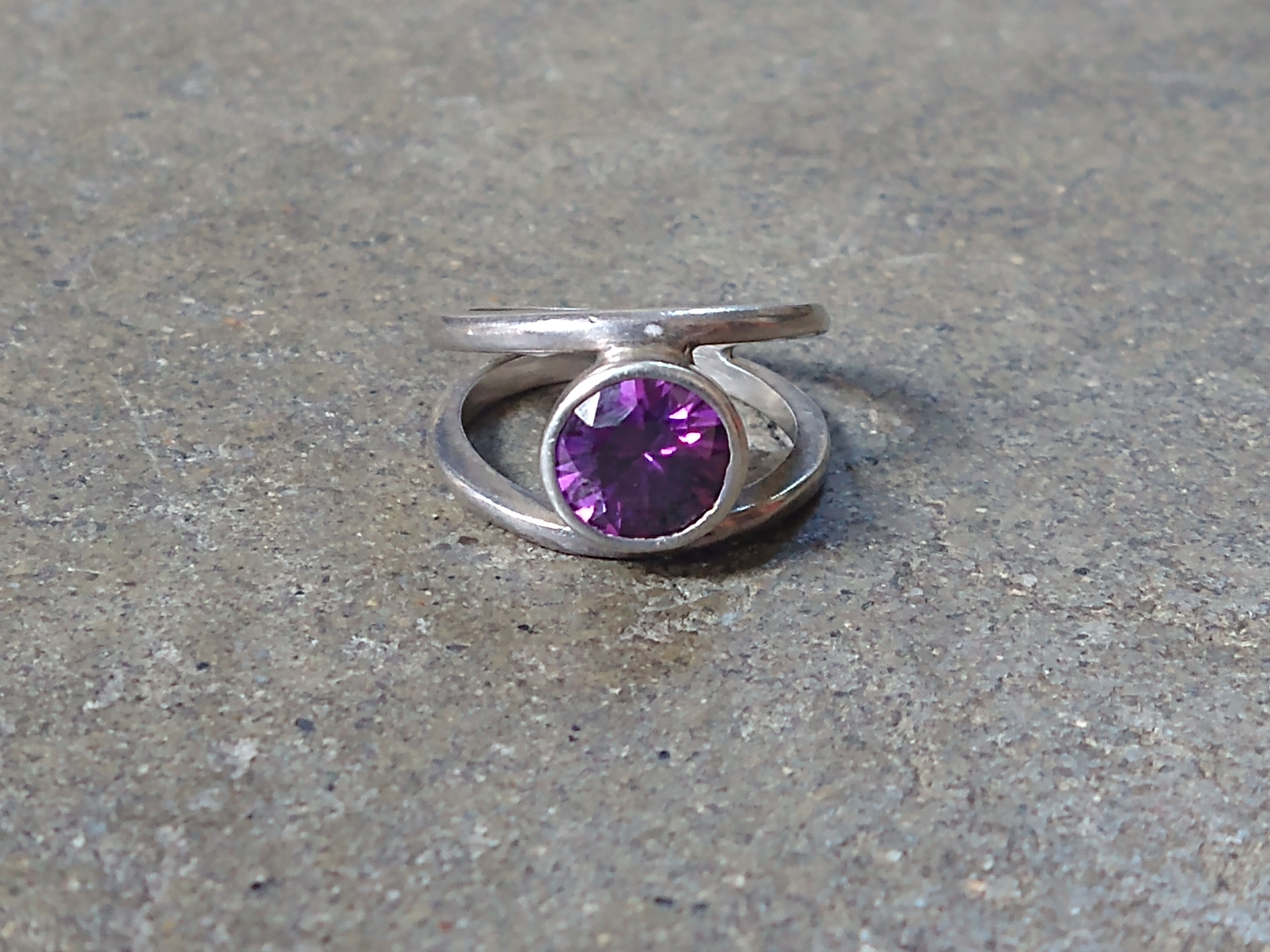 Jewelry × Sterling Silver Vintage Sterling Silver Ring Size 8.5 Amethyst Modern Size ONE SIZE - 3 Thumbnail