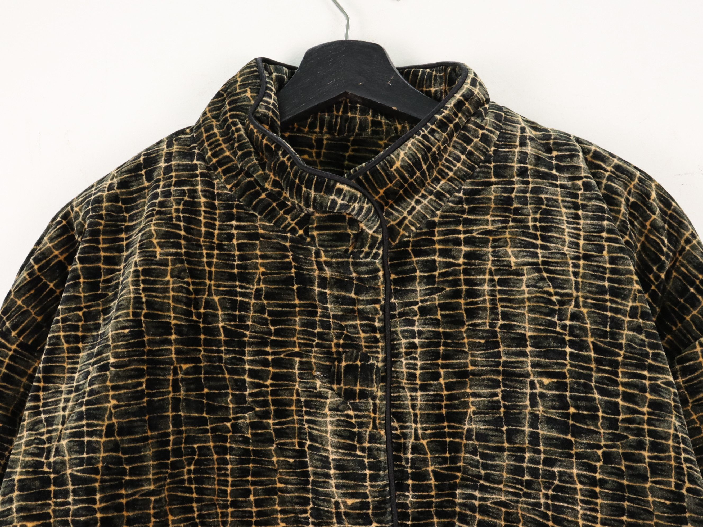 Designer × Japanese Brand $220 Retail Velvet BIEN-NIPPĒ Print Leopard Inspired Velvet Size US L / EU 52-54 / 3 - 4 Thumbnail