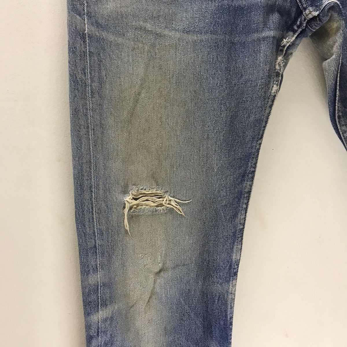 Levi's Vintage 90s Levis 501xx Distressed Denim Nice Faded Size US 32 / EU 48 - 6 Thumbnail