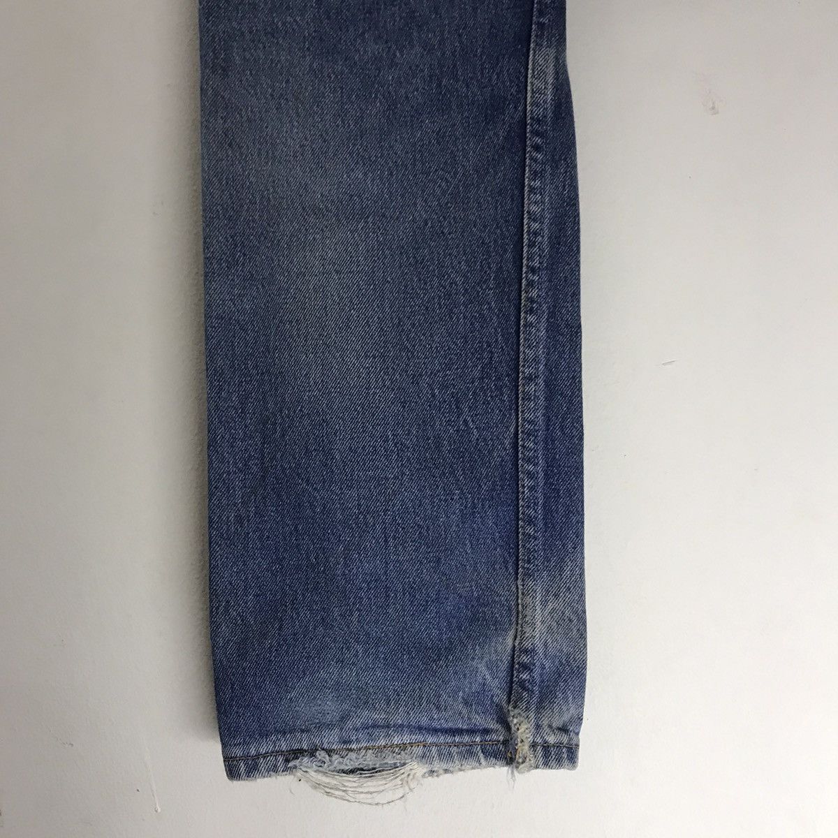 Levi's Vintage 90s Levis 501xx Distressed Denim Nice Faded Size US 32 / EU 48 - 16 Thumbnail