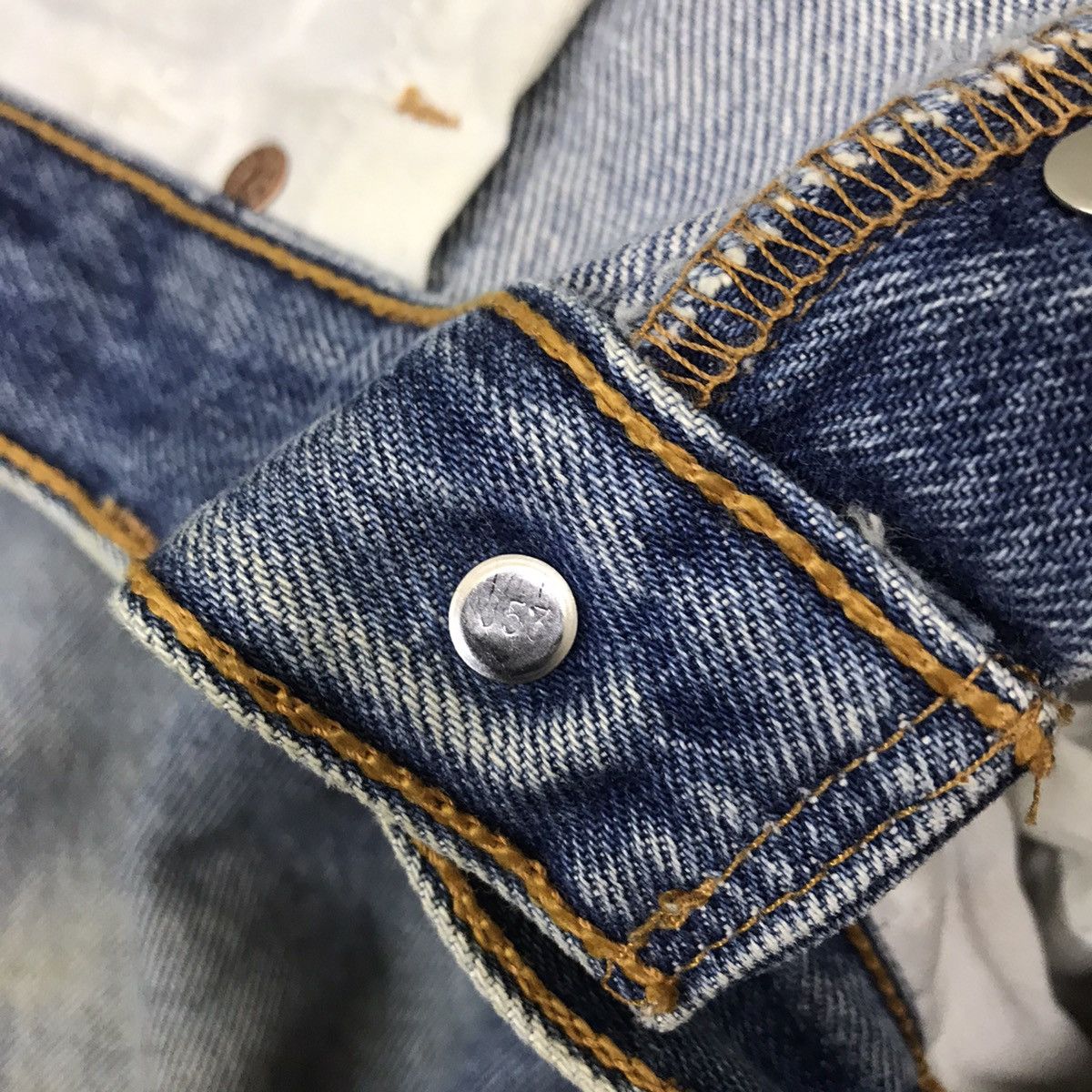 Levi's Vintage 90s Levis 501xx Distressed Denim Nice Faded Size US 32 / EU 48 - 19 Thumbnail