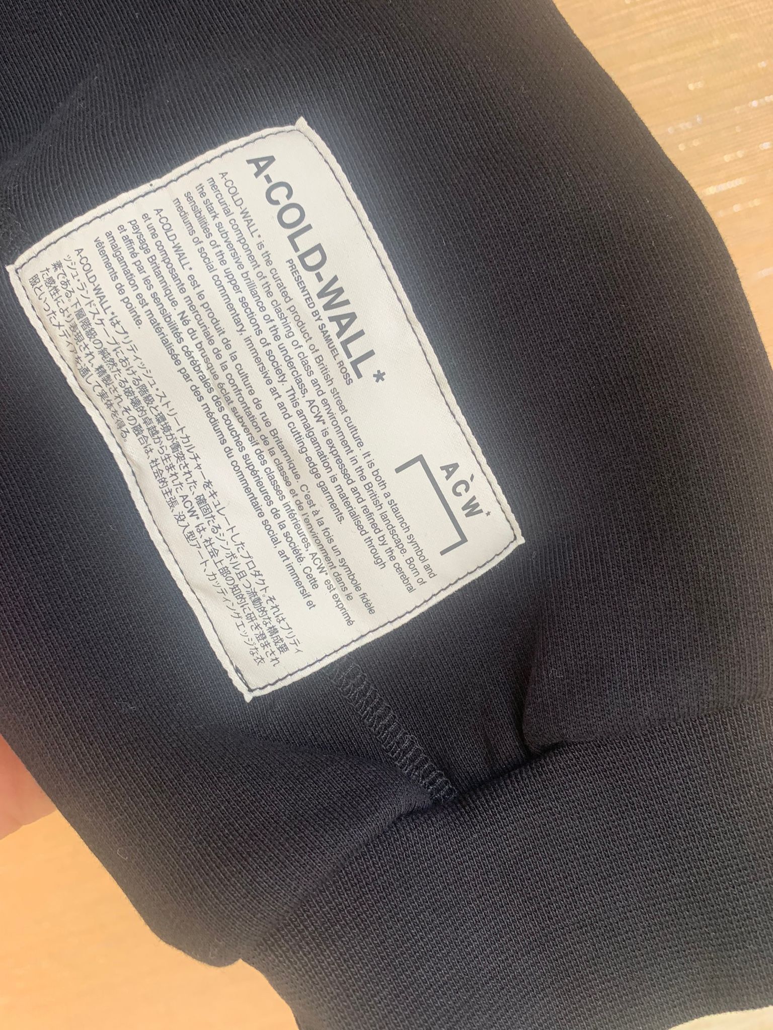 A-COLD-WALL* Logo Asymmetric Crewneck in Black Size US L / EU 52-54 / 3 - 3 Thumbnail
