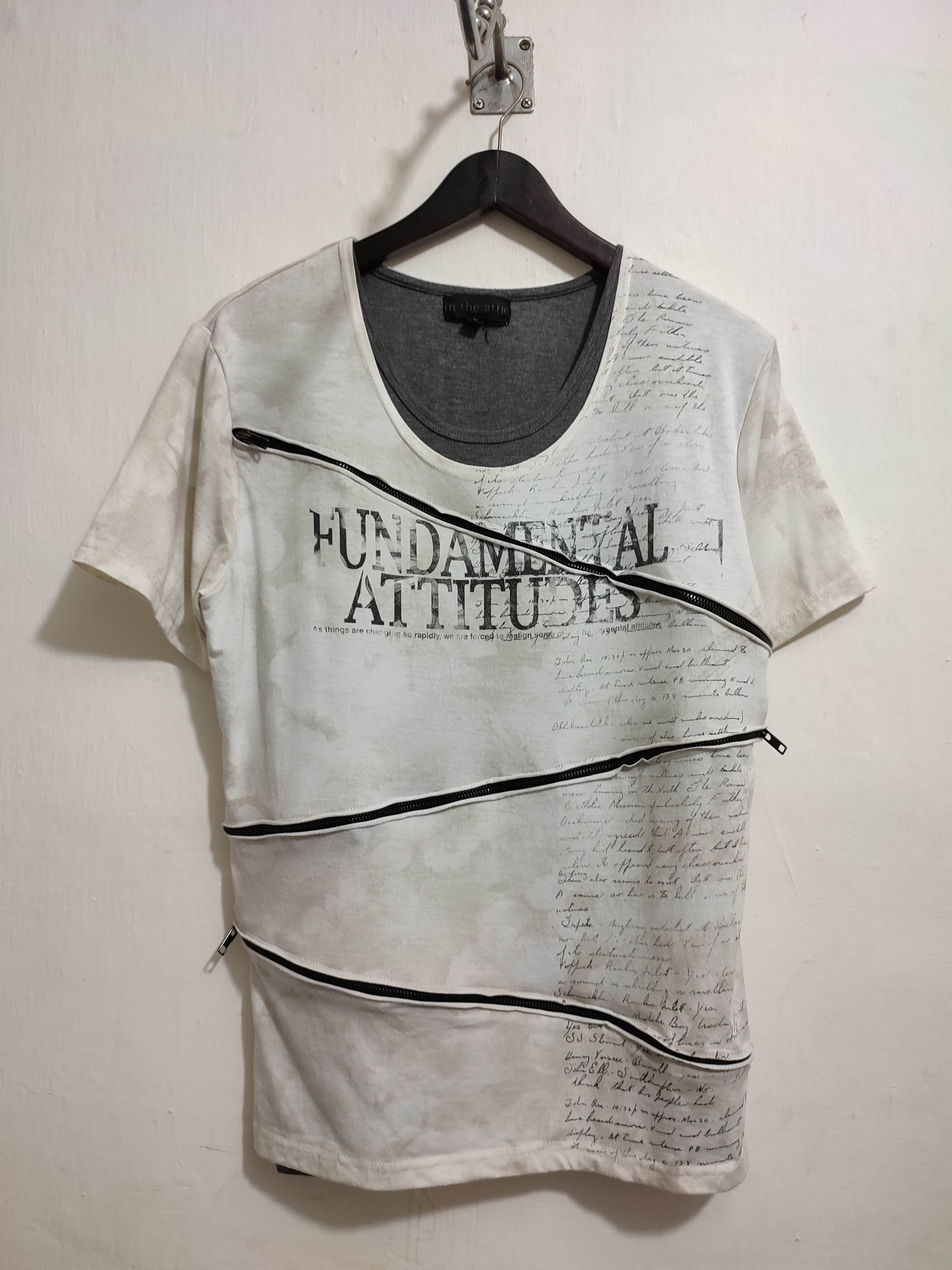 In The Attic × Japanese Brand 🔥In The Attic Japanese Multizipper Design Punk Tshirt Size US M / EU 48-50 / 2 - 3 Thumbnail