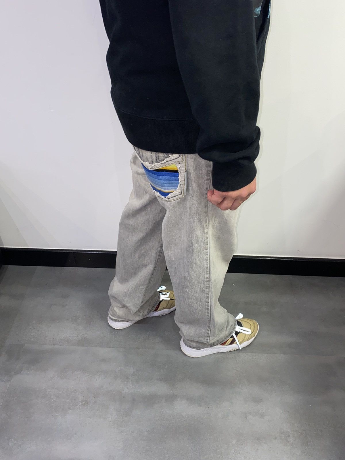 Marithe + Francois Girbaud Marithe Francois Girbaud Distressed Gray Denim Pants Size US 36 / EU 52 - 2 Thumbnail