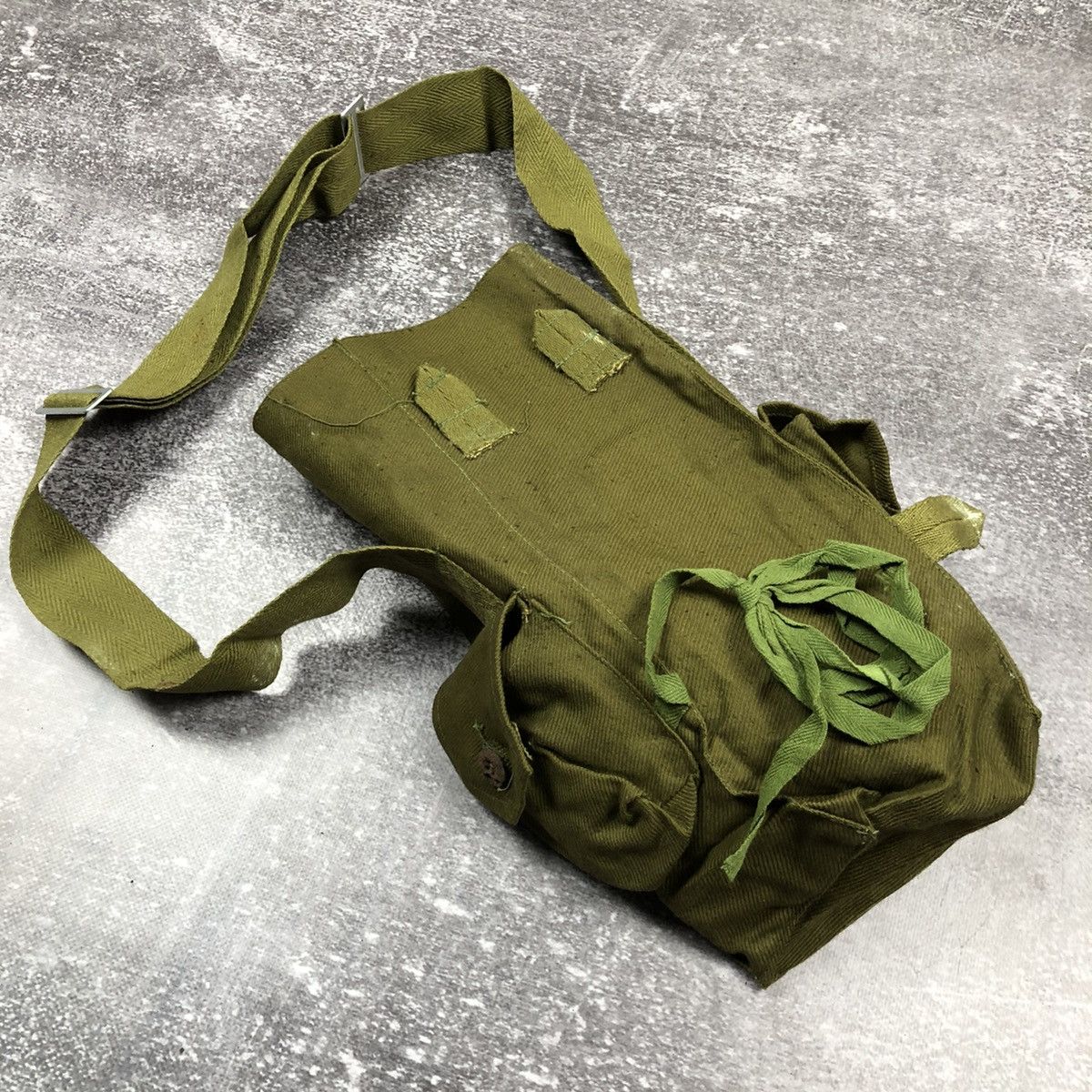 Vintage Vintage 1979 USSR Canvas Bag from a Soviet Gas Mask Size ONE SIZE - 2 Thumbnail