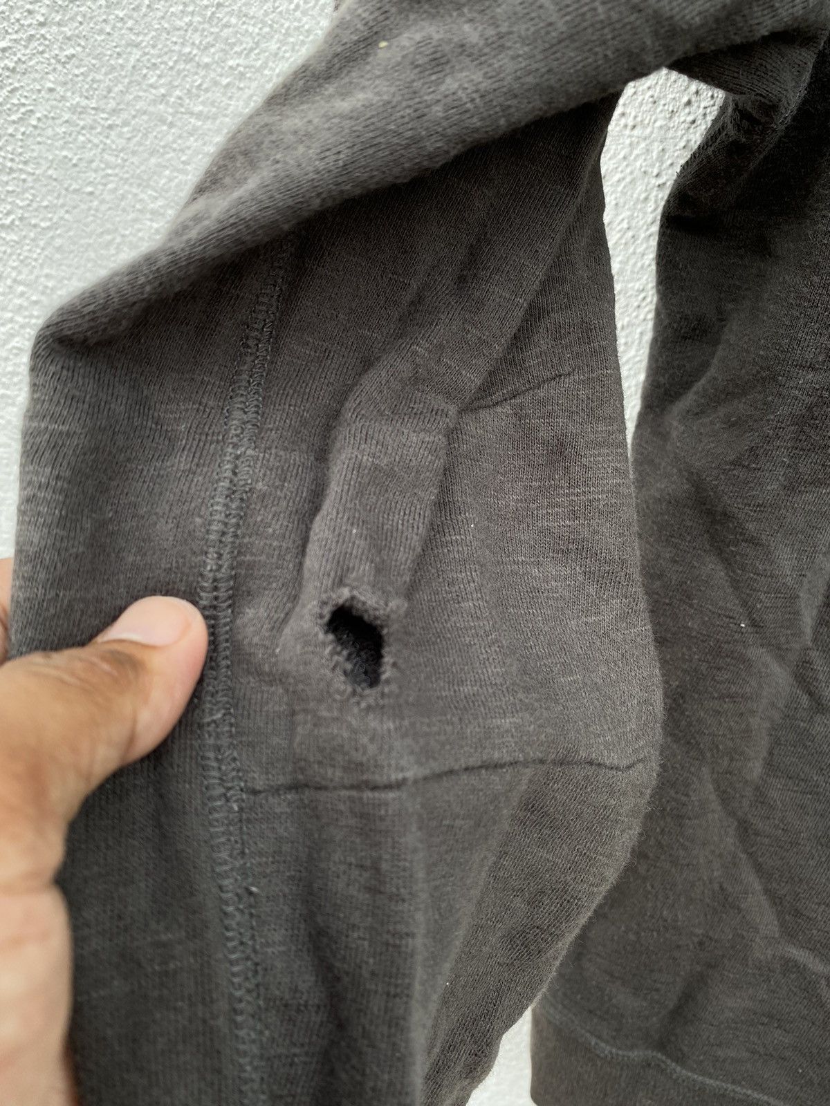 Japanese Brand × Undercover × Uniqlo Uniqlo Undercover sweatshirt Size US L / EU 52-54 / 3 - 6 Thumbnail