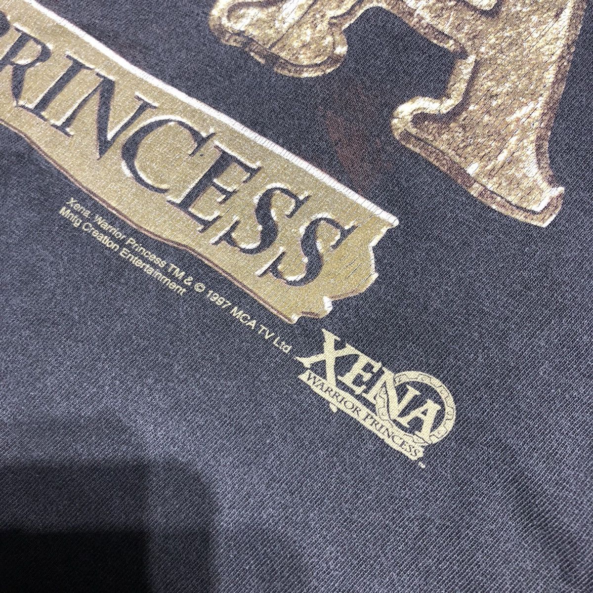 Vintage Vintage 90s Thrashed Faded Xena Warrior Princess Tshirt Size US L / EU 52-54 / 3 - 3 Thumbnail