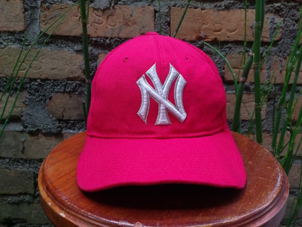 MLB × New York Yankees × Vintage Vintage Wool New York Yankees Hats Caps Size ONE SIZE - 1 Thumbnail