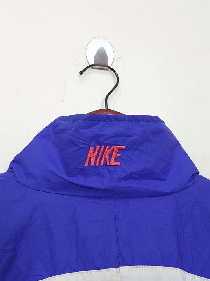 Nike × Vintage Vtg. NIKE INTERNATIONAL 90's 'SAMPLE' Windbreaker Jacket Size US M / EU 48-50 / 2 - 6 Thumbnail