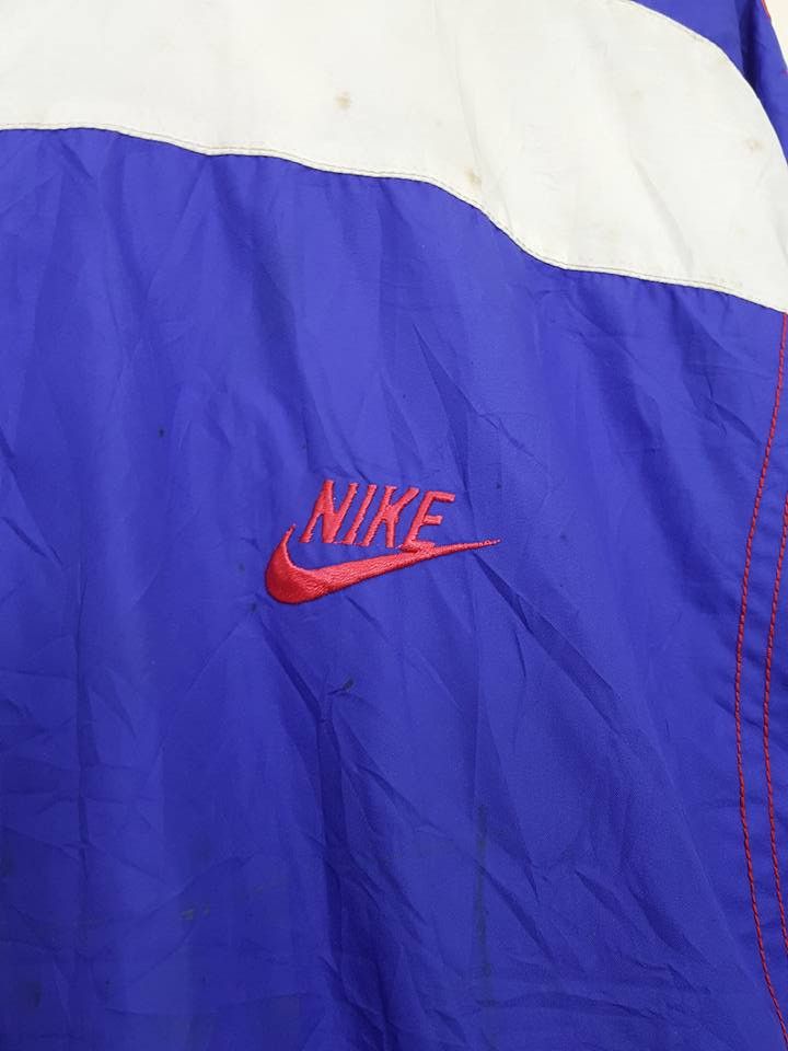 Nike × Vintage Vtg. NIKE INTERNATIONAL 90's 'SAMPLE' Windbreaker Jacket Size US M / EU 48-50 / 2 - 7 Thumbnail
