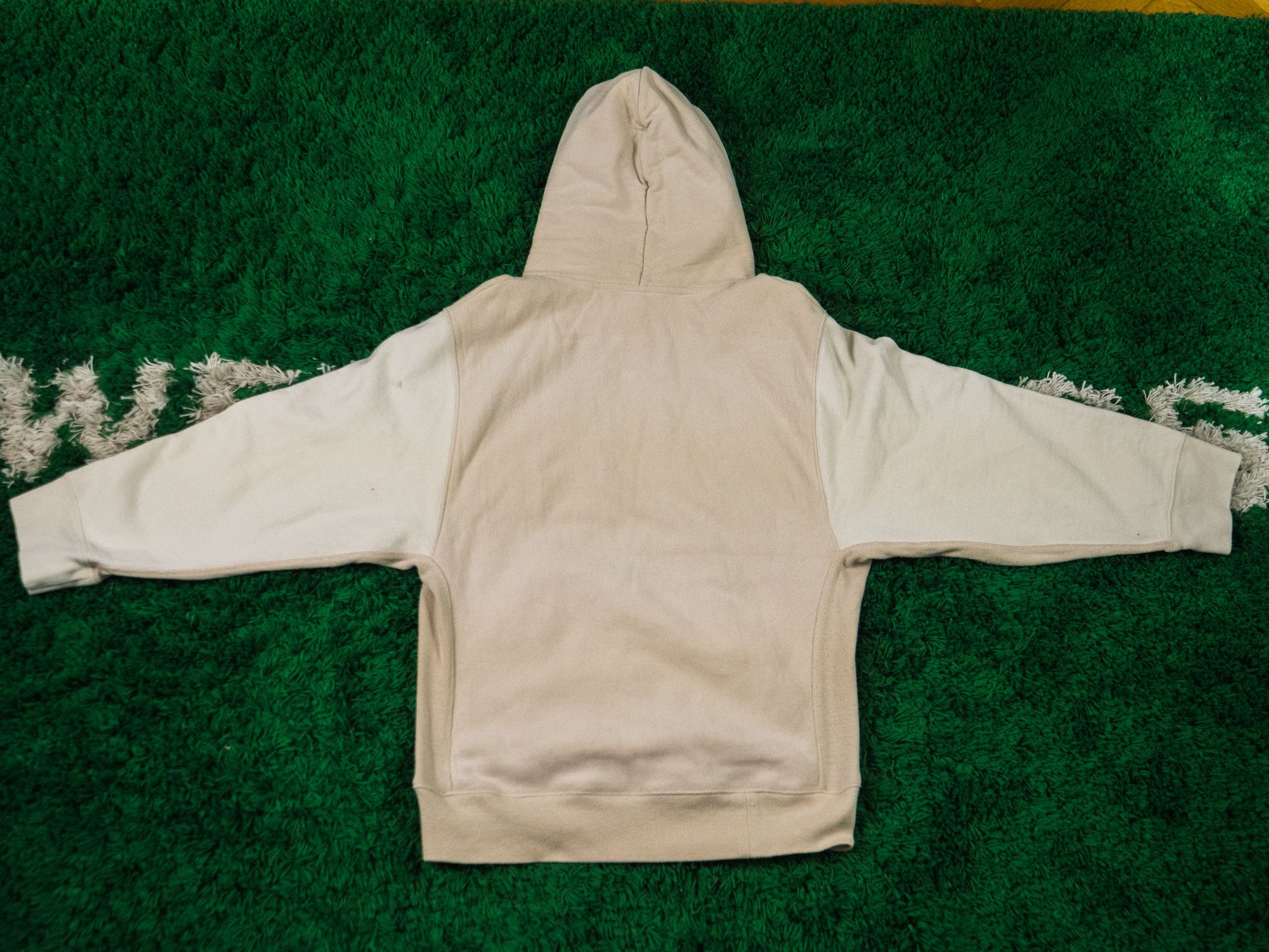 Yeezy YEEZY SEASON 3 TWO TONE HOODIE (M) Size US M / EU 48-50 / 2 - 4 Thumbnail
